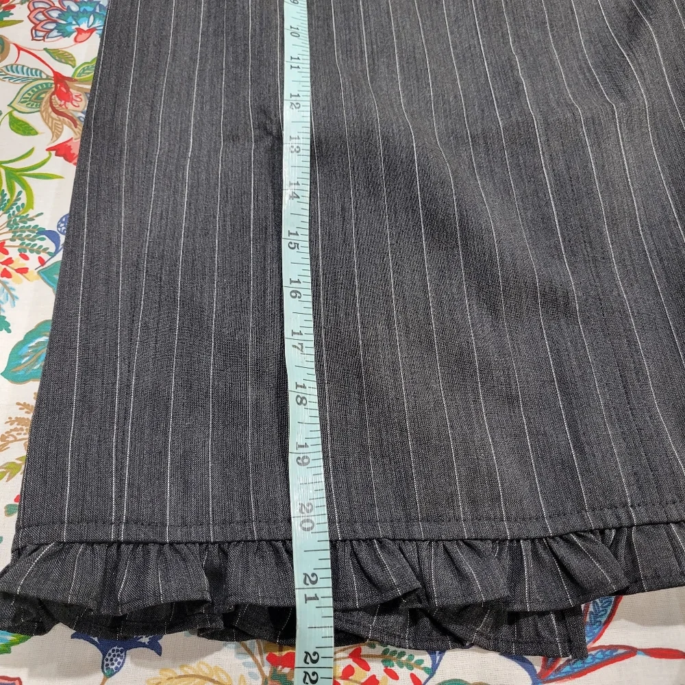 J Crew Ruffle-trim pencil midi skirt in pinstripe wool blend CO017 Size 2 Gray